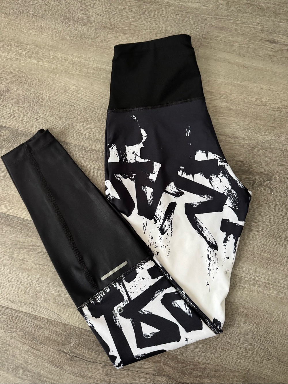 ASICS Black & White Graphic High-Waist Leggings